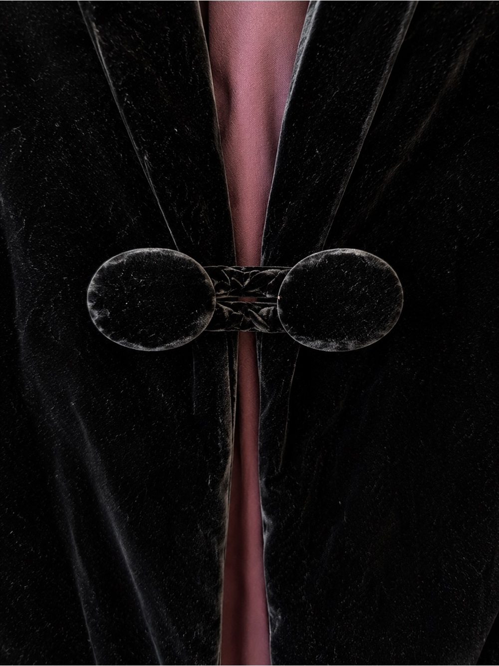 Norma Kamali Black Velvet Shawl-Collar Jacket with Velvet Frog Closure - Picture 3 of 5